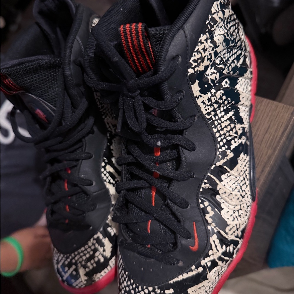 Nike Black and Red High-Top Sneakers